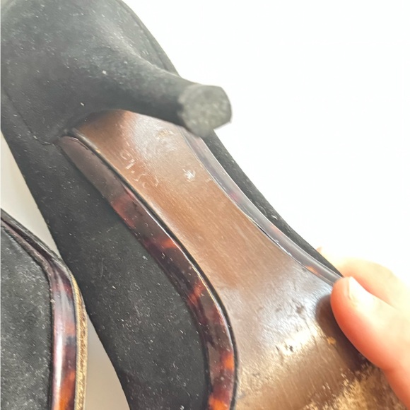 Authentic Stuart Weitzman Black Suede  Almond Toe Women's Heels size 9.5 US - Picture 7 of 8